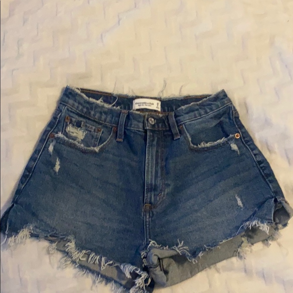 Abercrombie & Fitch high rise mom shorts